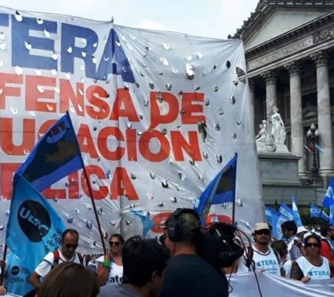 En reclamo de salarios y derechos de los trabajadores, CTERA convoca a un paro el 13 de Marzo